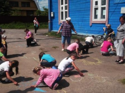 1 июня в День защиты детей Давыдовская библиотека и Дом культуры  совместно провели праздник "Детство мое - страна заветная"